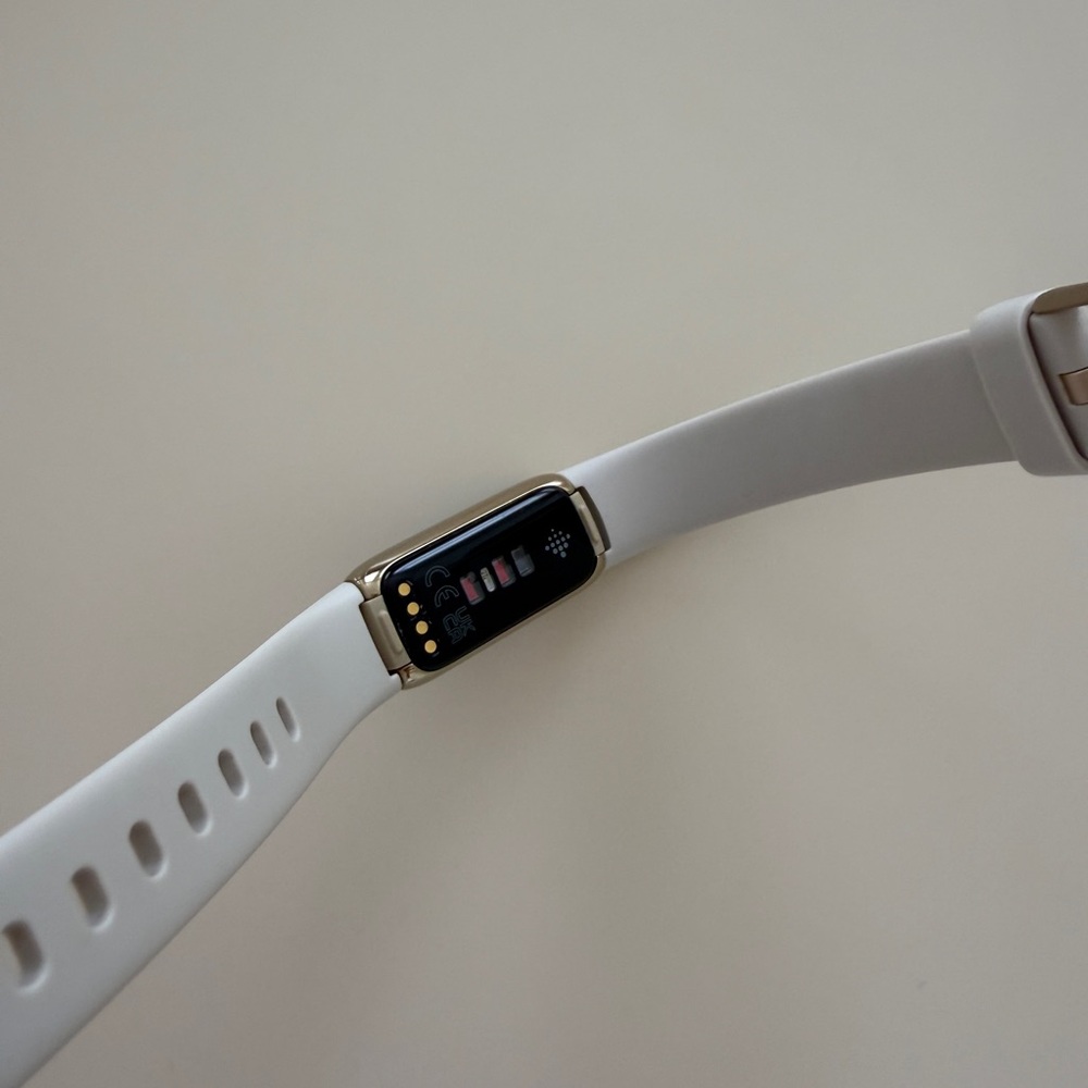 Fitbit Luxe Fitness Tracker (Lunar 
White/Soft Gold Stainless Steel) - Picture 4 of 14